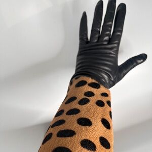 1990's Adrienne Landau black leather & cheetah long gloves, sz M